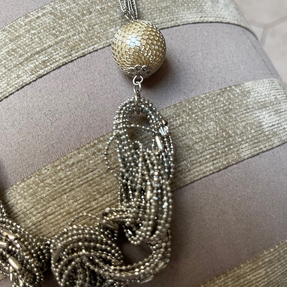 Uniquely designed Silvertone chain link and pearl necklace-24 inches long - Picture 4 of 7